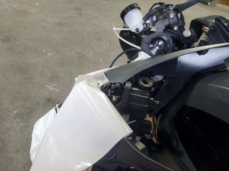 53818226 :رقم المزاد ، JKBZXJJ14SA027253 vin ، 2025 Kawasaki Zx636 مزاد بيع