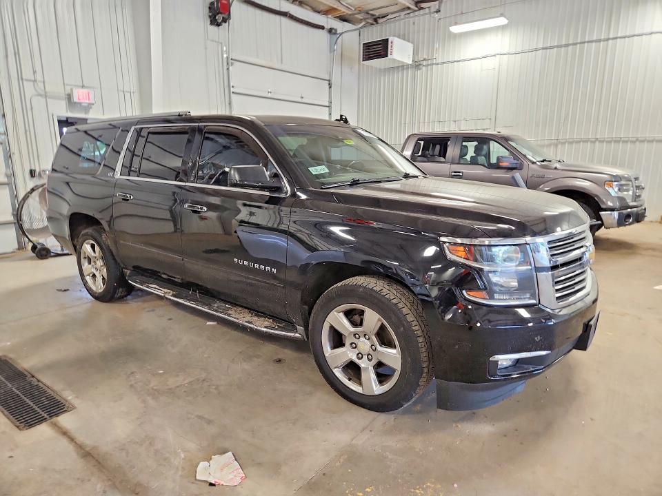 Продажа на аукционе авто 2015 Chevrolet Suburban, vin: 1GNSKKKC3FR738697, номер лота: 55096256
