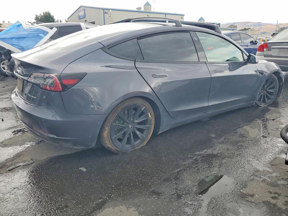 55198096 :رقم المزاد ، 5YJ3E1EB1MF975046 vin ، 2021 Tesla Model 3 مزاد بيع