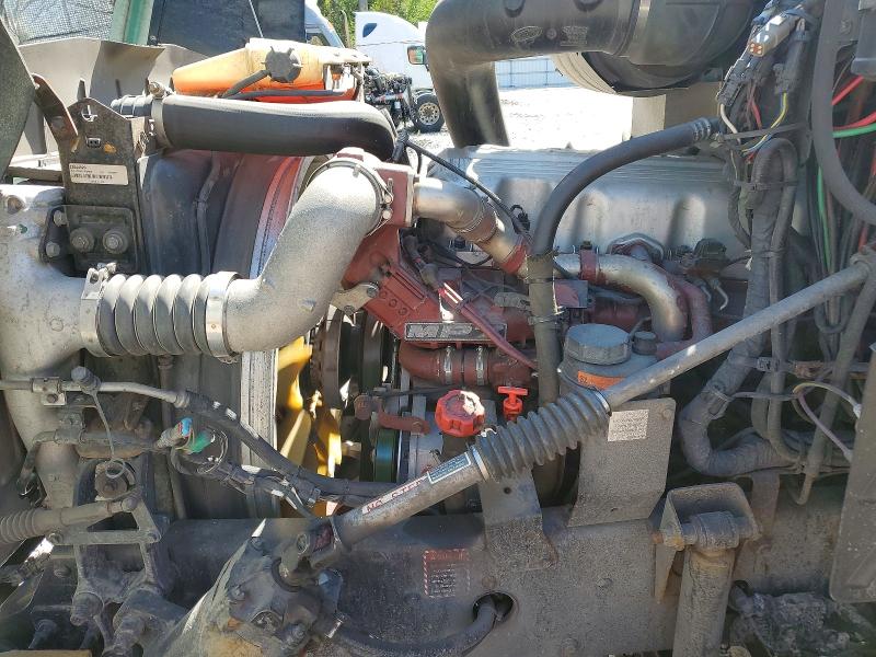 52596456 :رقم المزاد ، 1M1AW01XXHM009467 vin ، 2017 Mack Tractor مزاد بيع