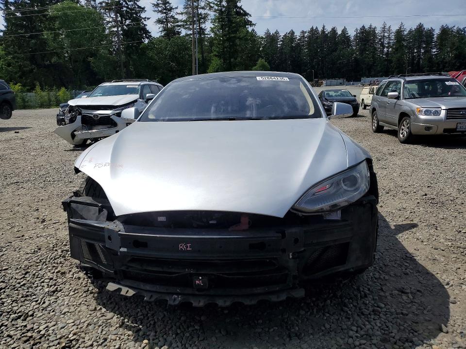 Продажа на аукционе авто 2015 Tesla Model S, vin: 5YJSA1H26FFP69565, номер лота: 52884236
