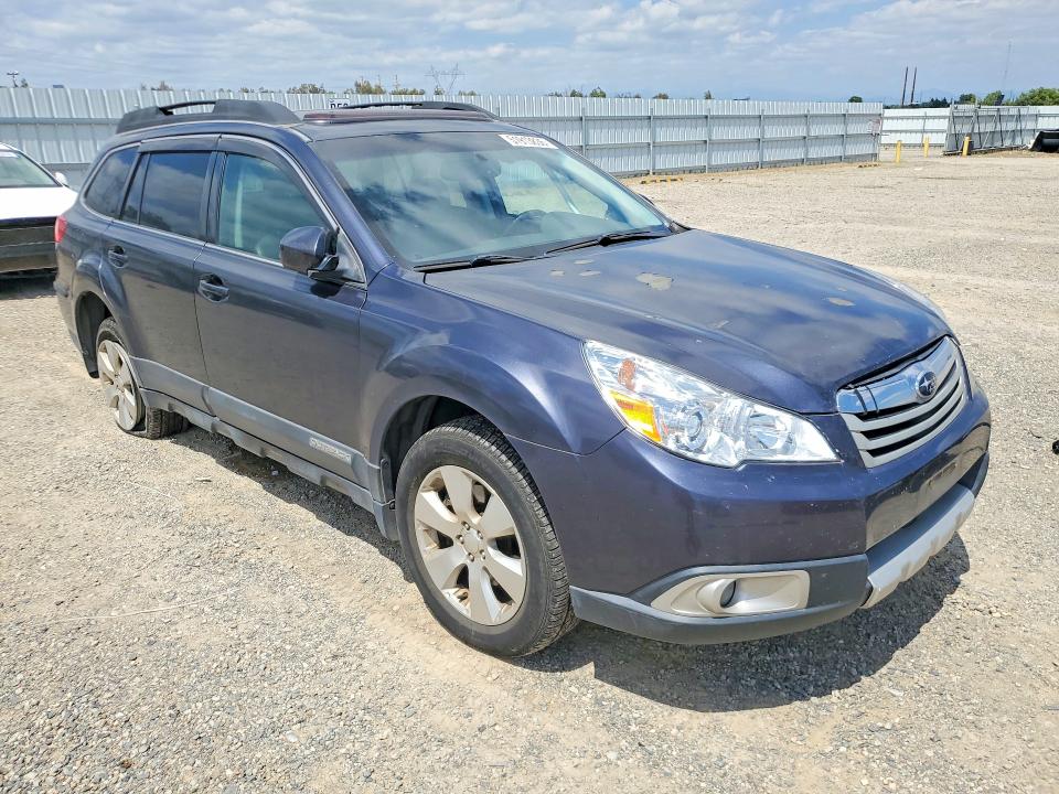 51913836 :رقم المزاد ، 4S4BRDLC6B2401244 vin ، 2011 Subaru Outback مزاد بيع