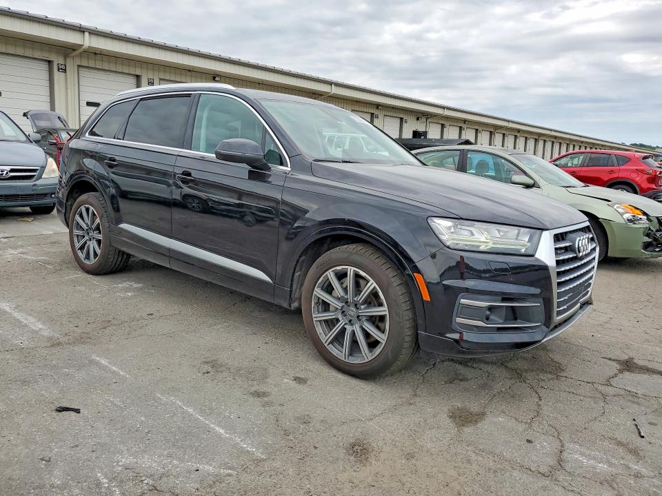 53066196 :رقم المزاد ، WA1LHBF76JD028590 vin ، 2018 Audi Q7 مزاد بيع