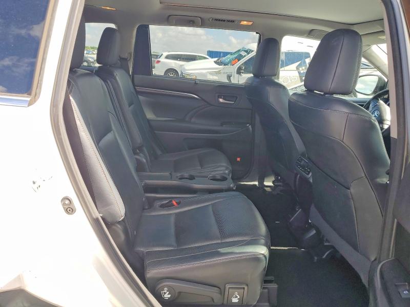 52812446 :رقم المزاد ، 5TDDKRFH5FS075585 vin ، 2015 Toyota Highlander مزاد بيع