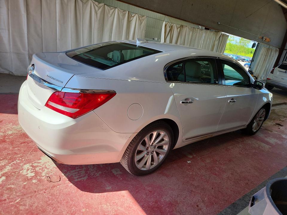 Продажа на аукционе авто 2015 Buick Lacrosse, vin: 1G4GB5G32FF149372, номер лота: 54690556