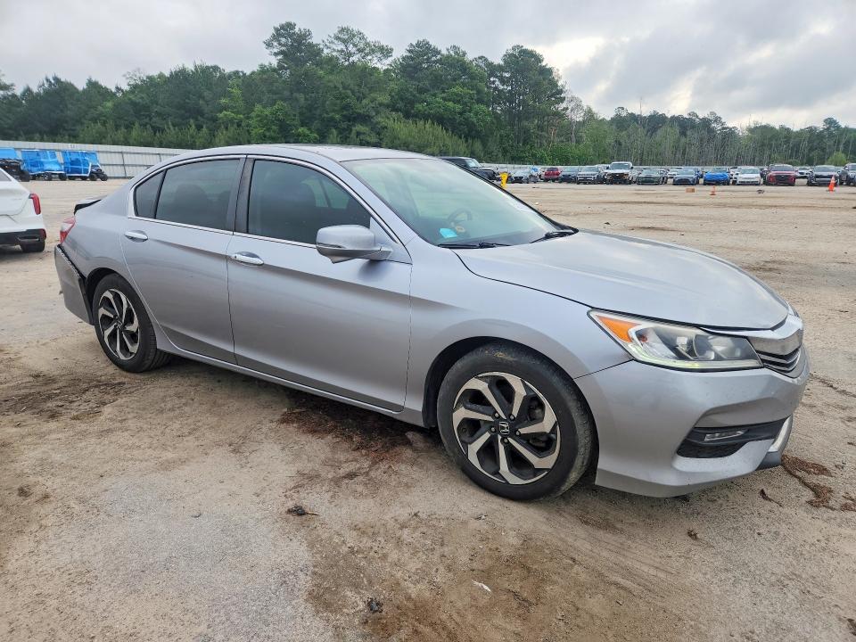 Продажа на аукционе авто 2017 Honda Accord, vin: 1HGCR2F79HA211353, номер лота: 52092646