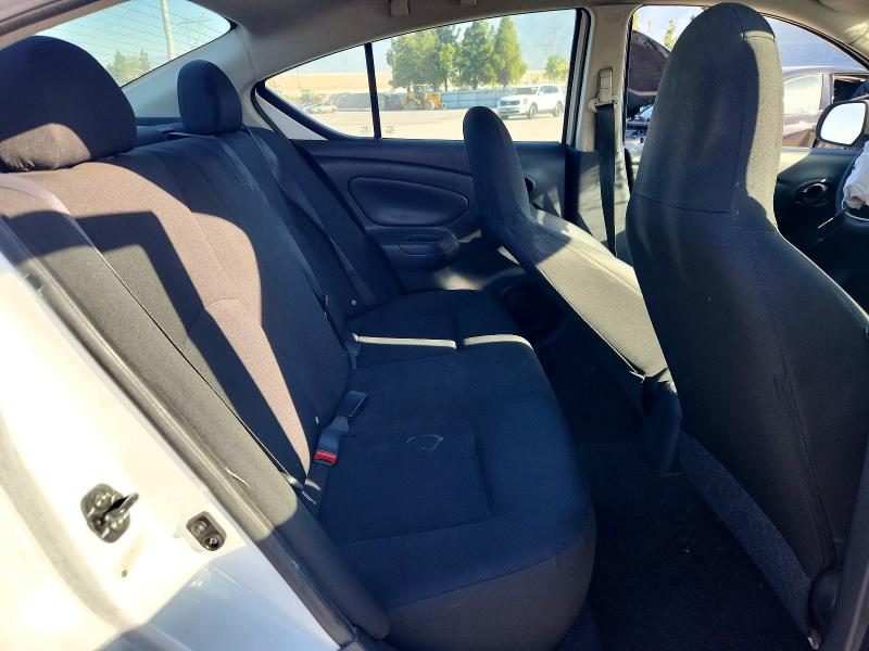 54524246 :رقم المزاد ، 3N1CN7AP4FL950220 vin ، 2015 Nissan Versa مزاد بيع