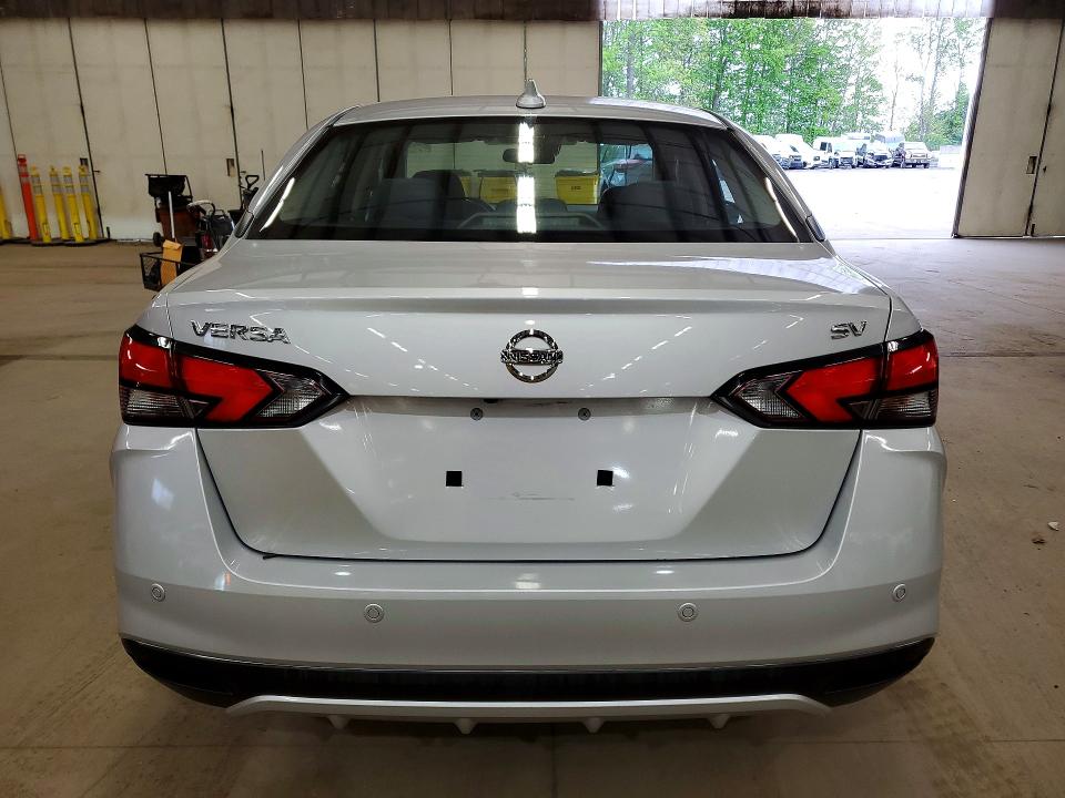 53513856 :رقم المزاد ، 3N1CN8EV6ML862992 vin ، 2021 Nissan Versa مزاد بيع