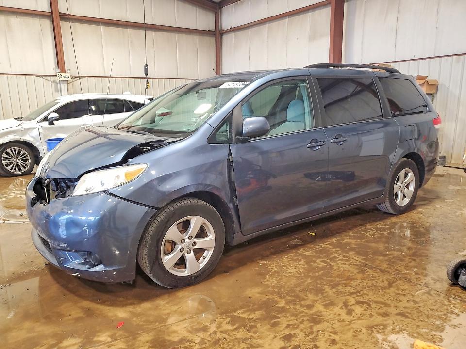 Продажа на аукционе авто 2014 Toyota Sienna, vin: 5TDKK3DC3ES463778, номер лота: 54149586