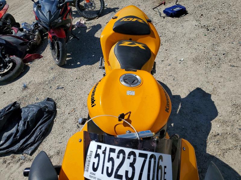 51523706 :رقم المزاد ، JKAZXCD156A008048 vin ، 2006 Kawasaki Zx1000 مزاد بيع