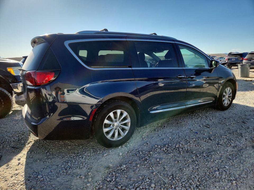Продажа на аукционе авто 2018 Chrysler Pacifica, vin: 2C4RC1BG8JR357402, номер лота: 54492336
