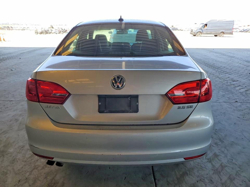 Продажа на аукционе авто 2011 Volkswagen Jetta, vin: 3VWDZ7AJ2BM365607, номер лота: 52600066