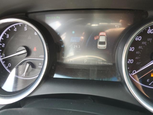 52181036 :رقم المزاد ، 4T1B11HK8JU133032 vin ، 2018 Toyota Camry مزاد بيع