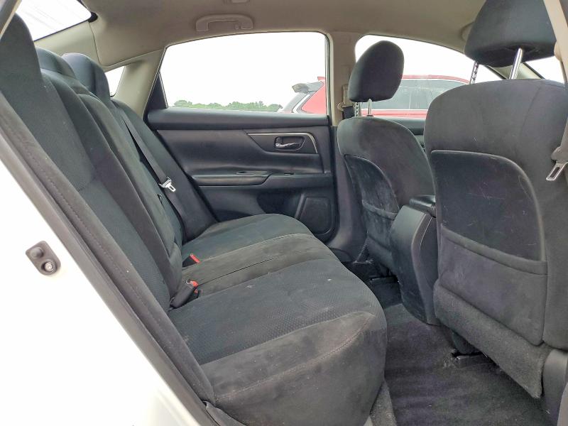 2015 Nissan Altima მანქანა იყიდება აუქციონზე, vin: 1N4AL3AP0FN886220, აუქციონის ნომერი: 54387366