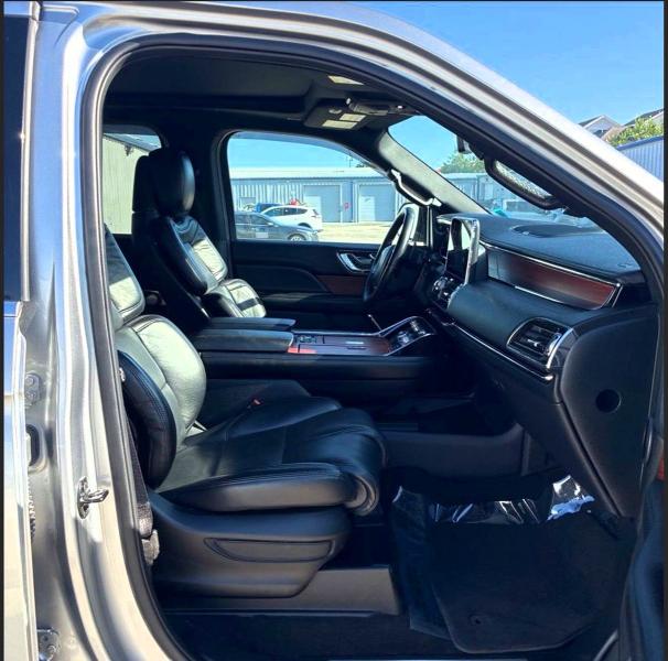 55658996 :رقم المزاد ، 5LMJJ2LT0LEL22530 vin ، 2020 Lincoln Navigator مزاد بيع