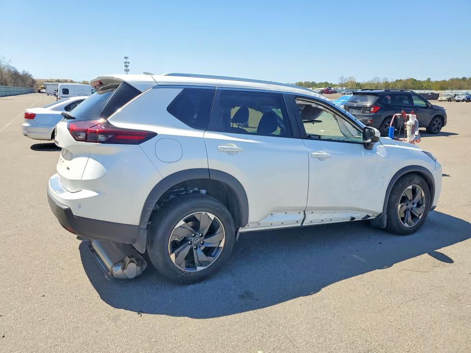 51815716 :رقم المزاد ، 5N1BT3BBXTC709369 vin ، 2026 Nissan Rogue مزاد بيع