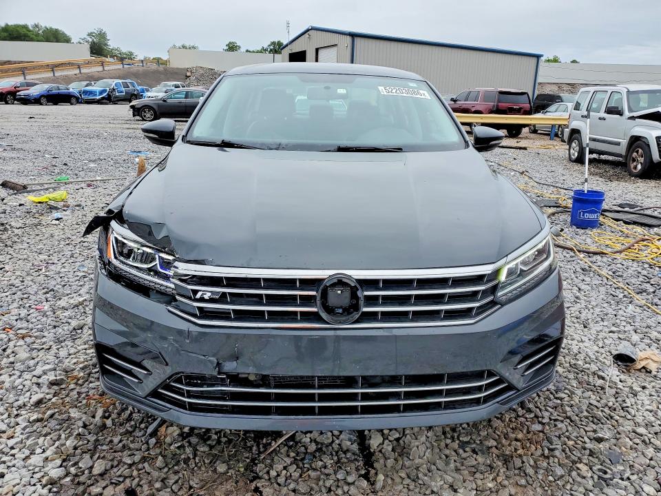 52203086 :رقم المزاد ، 1VWDT7A31HC032439 vin ، 2017 Volkswagen Passat مزاد بيع