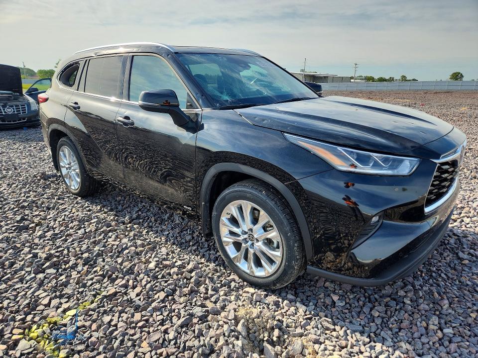52835646 :رقم المزاد ، 5TDXBRCH9PS123950 vin ، 2023 Toyota Highlander Hybrid مزاد بيع