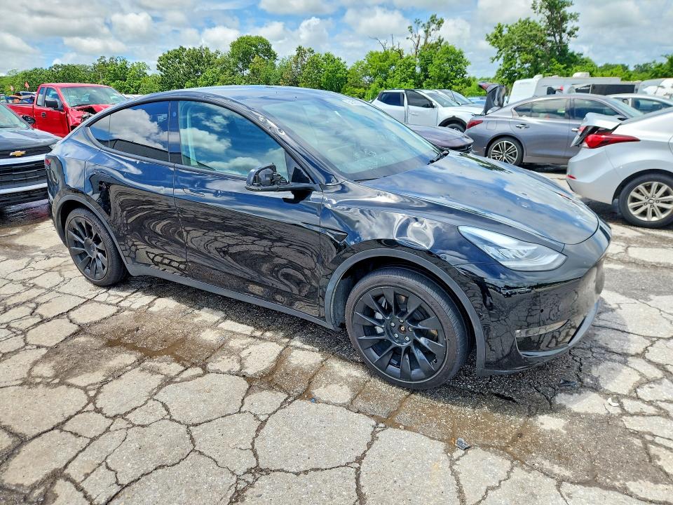 Auction sale of the 2021 Tesla Model Y, vin: 5YJYGDEE8MF139780, lot number: 54595836