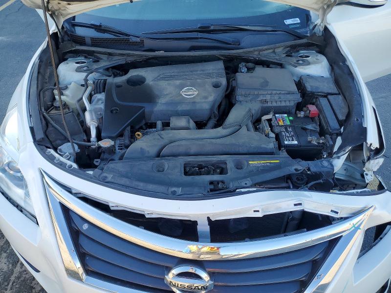 2015 Nissan Altima მანქანა იყიდება აუქციონზე, vin: 1N4AL3AP2FN882086, აუქციონის ნომერი: 52905666