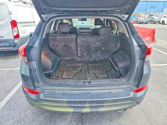 55464296 :رقم المزاد ، KM8J3CA28GU094821 vin ، 2016 Hyundai Tucson مزاد بيع