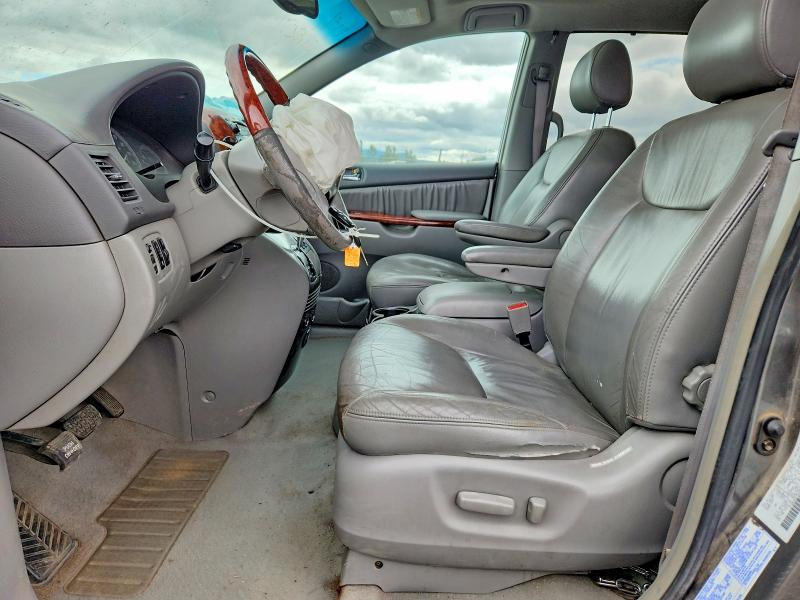 53471316 :رقم المزاد ، 5TDBA22C54S020479 vin ، 2004 Toyota Sienna مزاد بيع