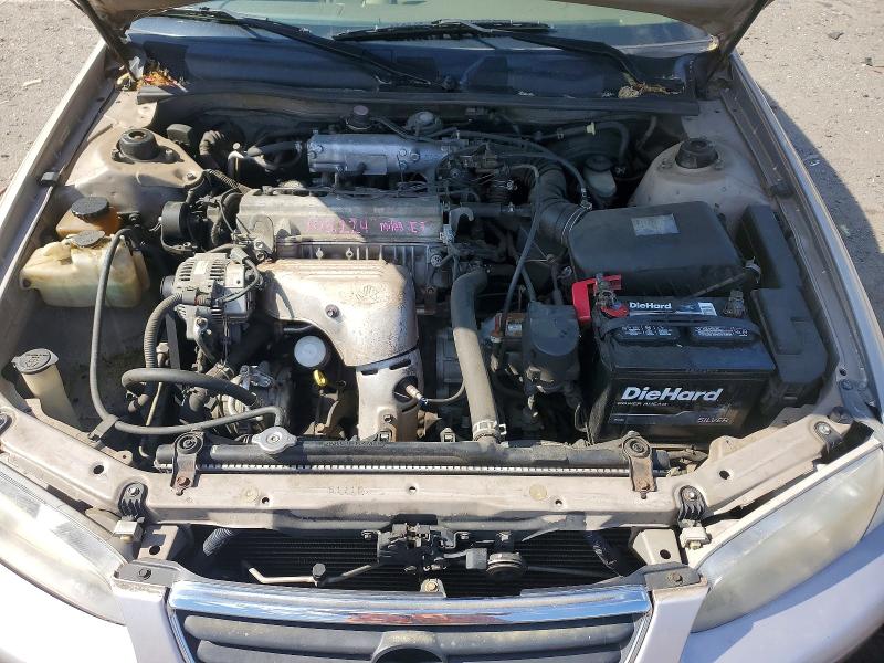 51990576 :رقم المزاد ، 4T1BG22K8YU995500 vin ، 2000 Toyota Camry مزاد بيع