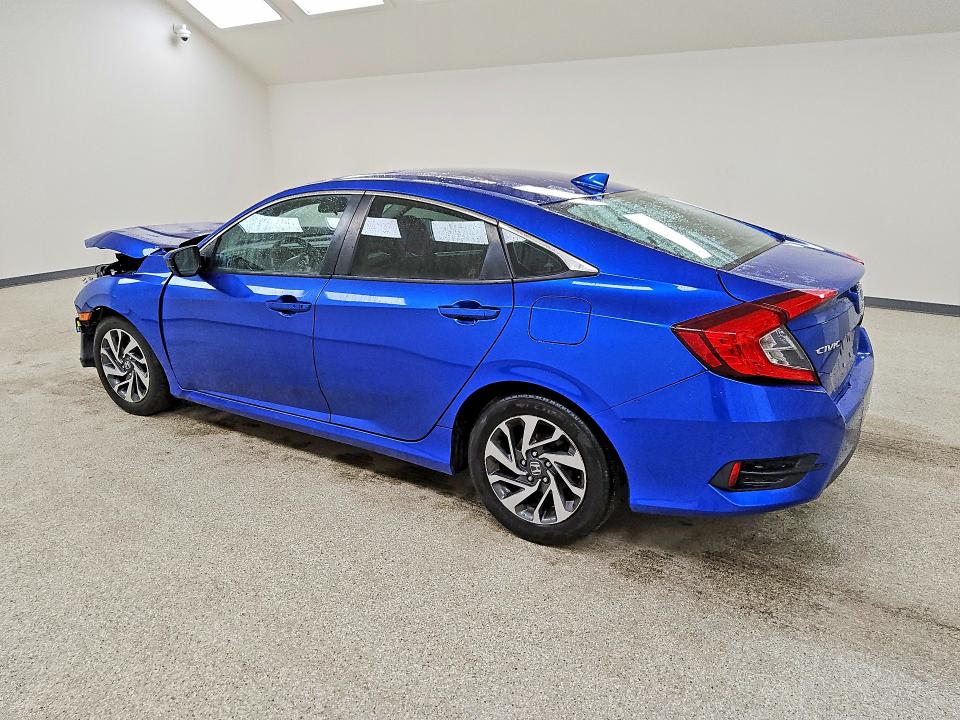 53135766 :رقم المزاد ، 19XFC2F73JE007003 vin ، 2018 Honda Civic مزاد بيع