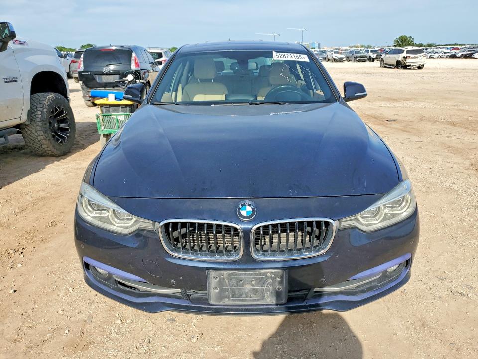 52824166 :رقم المزاد ، WBA8E3C50GK500202 vin ، 2016 Bmw 328 مزاد بيع