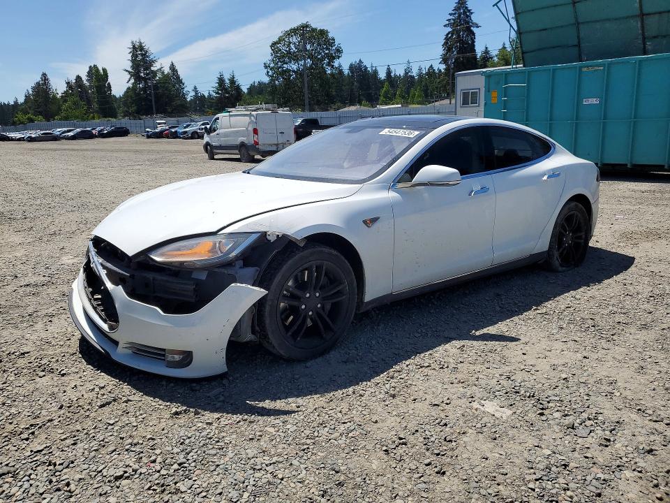 2014 Tesla Model S მანქანა იყიდება აუქციონზე, vin: 5YJSA1S1XEFP28791, აუქციონის ნომერი: 54547536