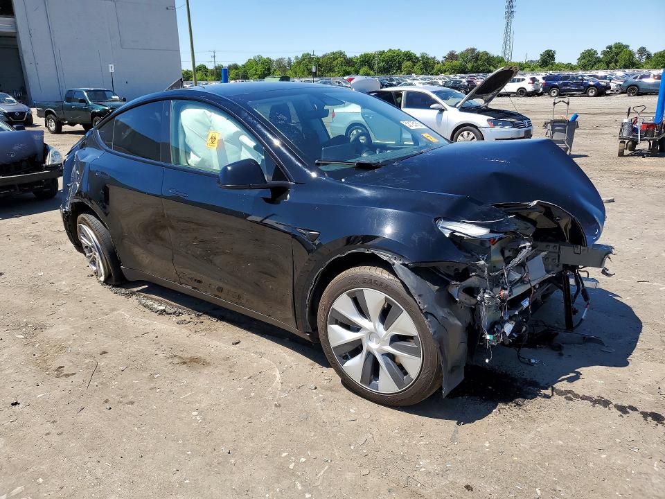 52125156 :رقم المزاد ، 7SAYGAEE2NF523024 vin ، 2022 Tesla Model Y مزاد بيع