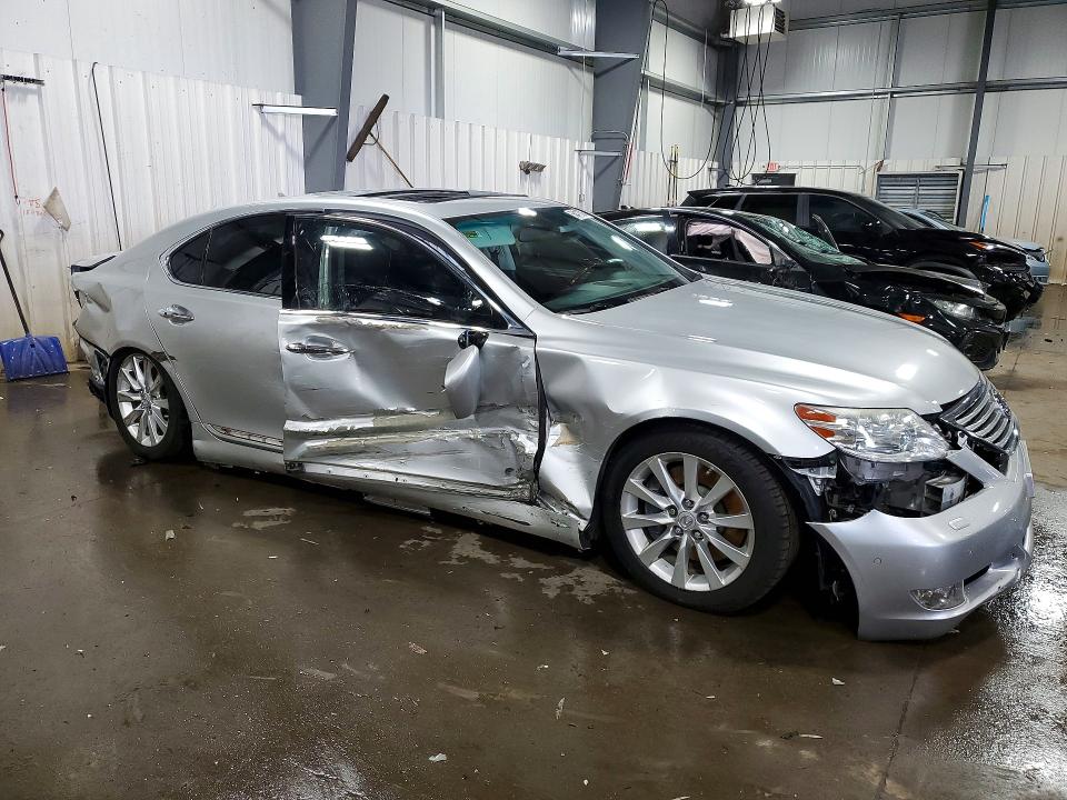 55412326 :رقم المزاد ، JTHCL5EF6A5005527 vin ، 2010 Lexus Ls مزاد بيع