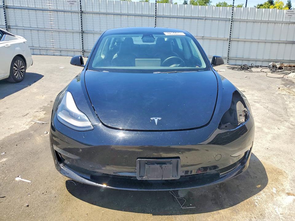 52964406 :رقم المزاد ، 5YJ3E1EAXNF188072 vin ، 2022 Tesla Model 3 مزاد بيع