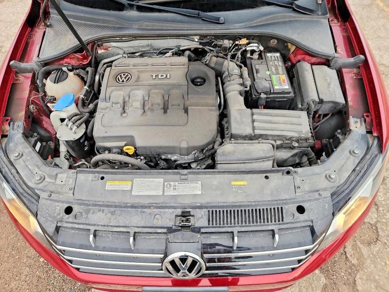 54156236 :رقم المزاد ، 1VWBV7A37FC017541 vin ، 2015 Volkswagen Passat مزاد بيع