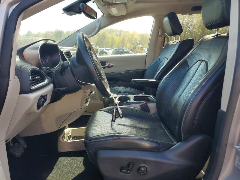 51082056 :رقم المزاد ، 2C4RC1GG8HR744518 vin ، 2017 Chrysler Pacifica مزاد بيع
