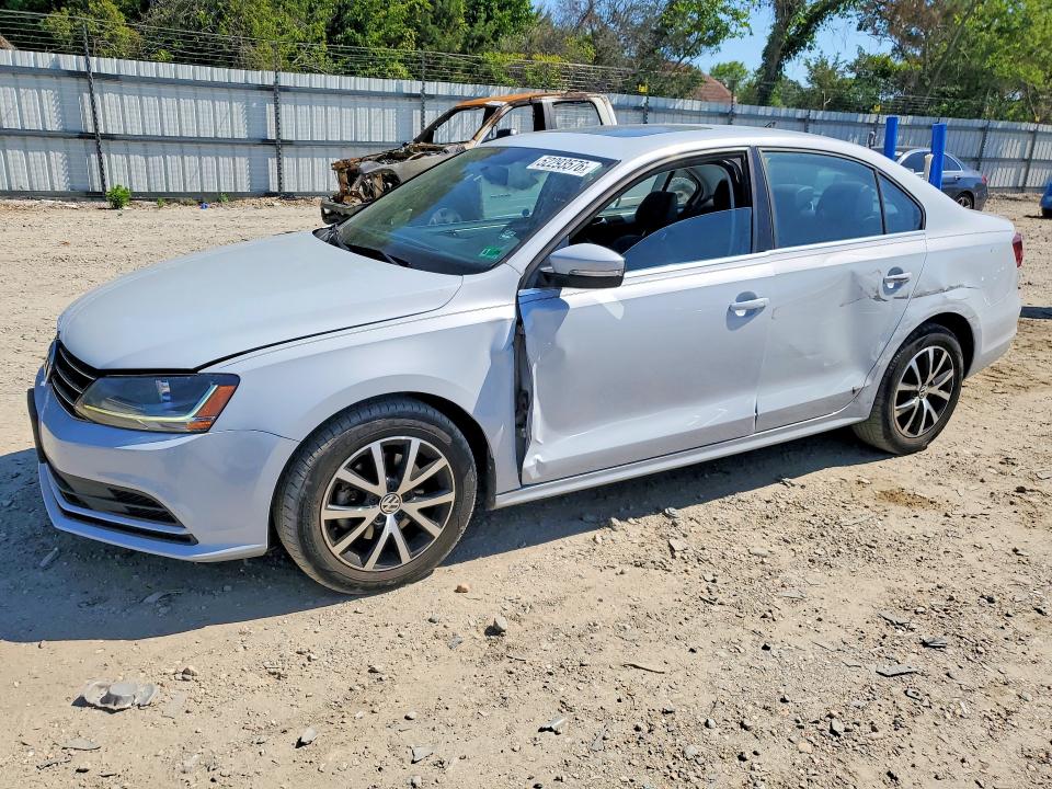 52293576 :رقم المزاد ، 3VWDB7AJ9HM237748 vin ، 2017 Volkswagen Jetta مزاد بيع