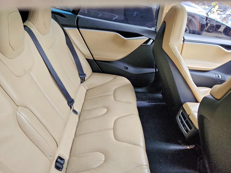 54342186 :رقم المزاد ، 5YJSA1H22FFP74892 vin ، 2015 Tesla Model S مزاد بيع