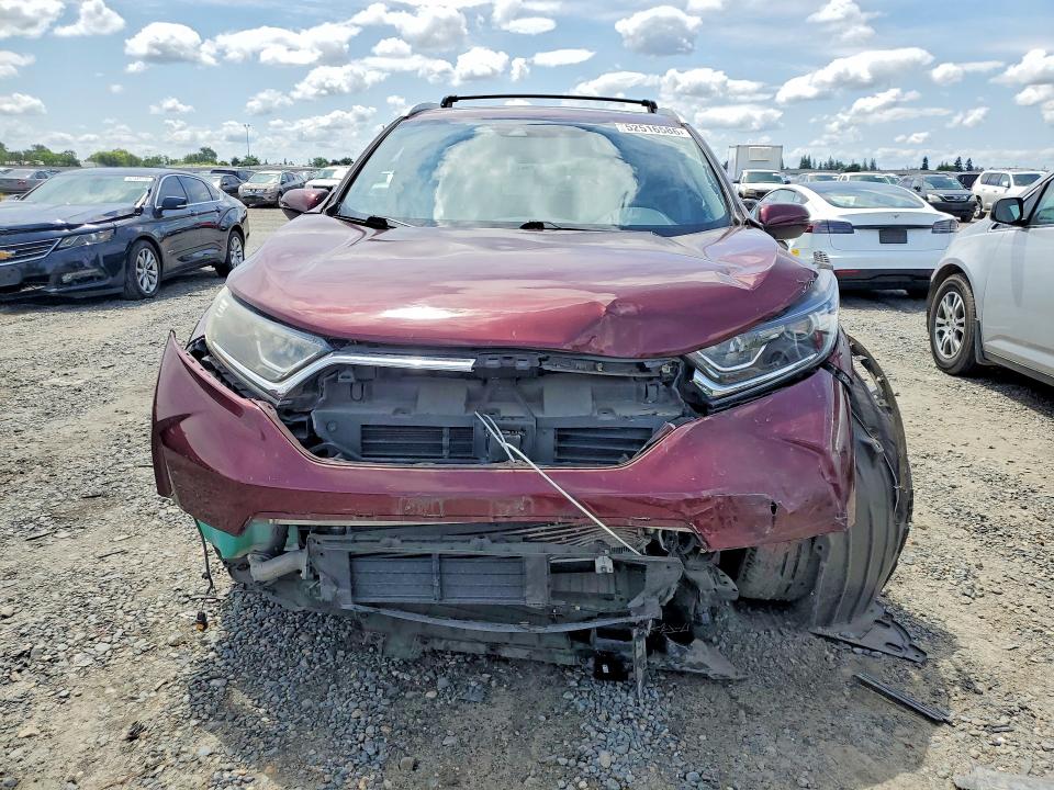 52516586 :رقم المزاد ، 7FARW1H88JE019649 vin ، 2018 Honda Cr-v مزاد بيع