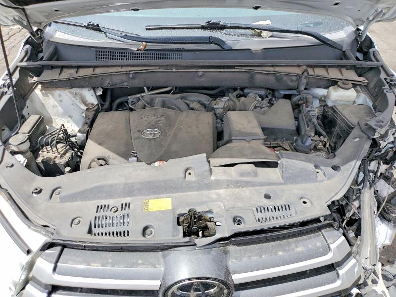 51651866 :رقم المزاد ، 5TDJZRFH8KS584899 vin ، 2019 Toyota Highlander مزاد بيع