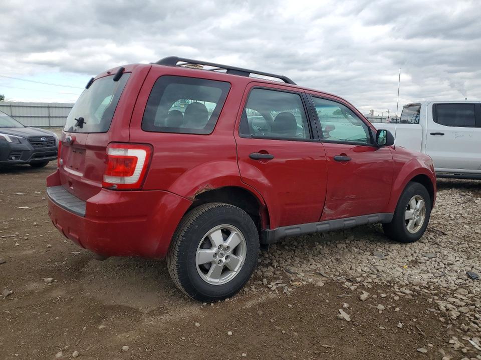2010 Ford Escape მანქანა იყიდება აუქციონზე, vin: 1FMCU0C70AKC88131, აუქციონის ნომერი: 53031206