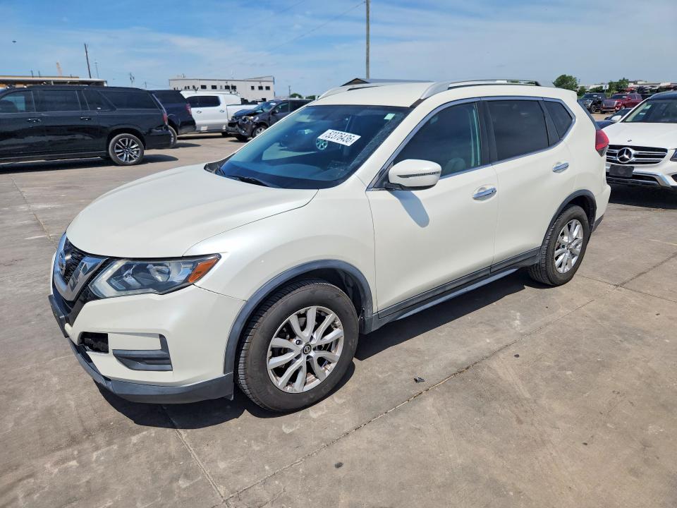 2017 Nissan Rogue მანქანა იყიდება აუქციონზე, vin: 5N1AT2MT4HC825427, აუქციონის ნომერი: 52376436
