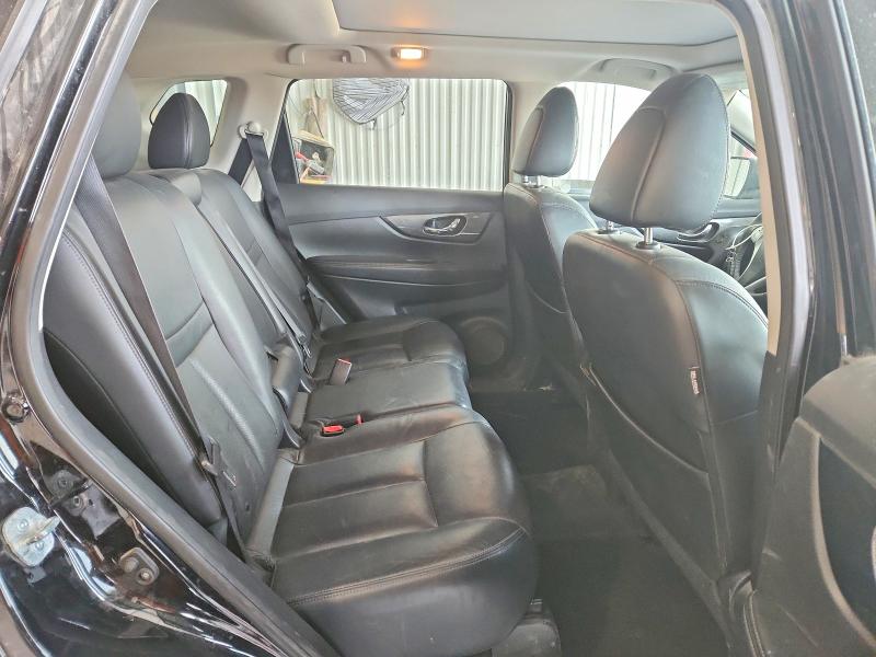 2015 Nissan Rogue მანქანა იყიდება აუქციონზე, vin: 5N1AT2MV2FC823268, აუქციონის ნომერი: 52333816