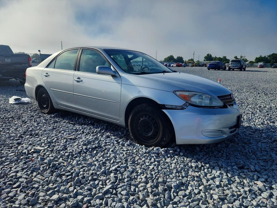 52836746 :رقم المزاد ، 4T1BE32K02U518871 vin ، 2002 Toyota Camry مزاد بيع