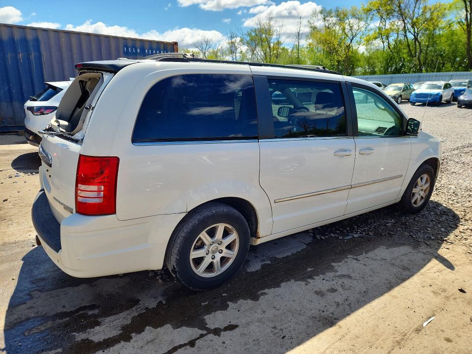 2010 Chrysler Town & Country მანქანა იყიდება აუქციონზე, vin: 2A4RR5DX4AR475038, აუქციონის ნომერი: 53213936
