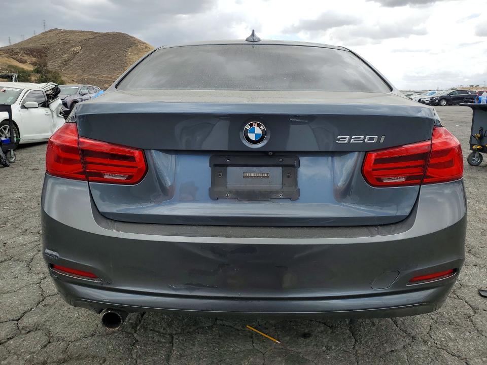 2018 Bmw 320 მანქანა იყიდება აუქციონზე, vin: WBA8E1G59JNU92847, აუქციონის ნომერი: 54919816