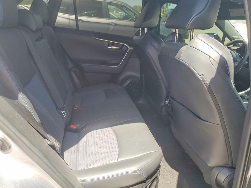 52298876 :رقم المزاد ، 4T3E6RFV5MU059882 vin ، 2021 Toyota Rav4 مزاد بيع