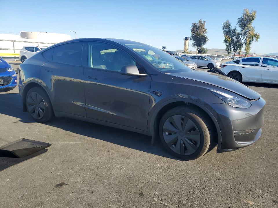 2024 Tesla Model Y მანქანა იყიდება აუქციონზე, vin: 7SAYGDEE9RF988973, აუქციონის ნომერი: 52968676