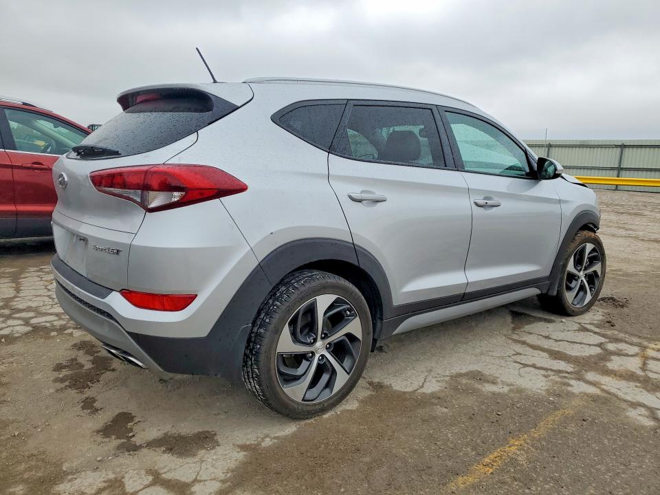 54431706 :رقم المزاد ، KM8J33A28HU373560 vin ، 2017 Hyundai Tucson مزاد بيع