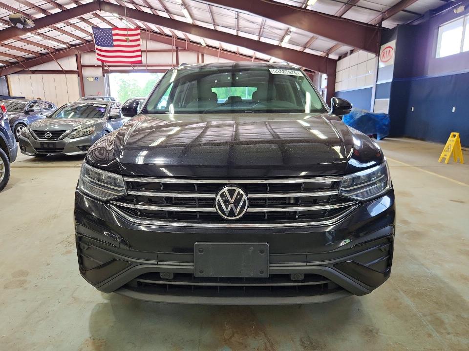 55387926 :رقم المزاد ، 3VV0B7AX6NM108885 vin ، 2022 Volkswagen Tiguan مزاد بيع