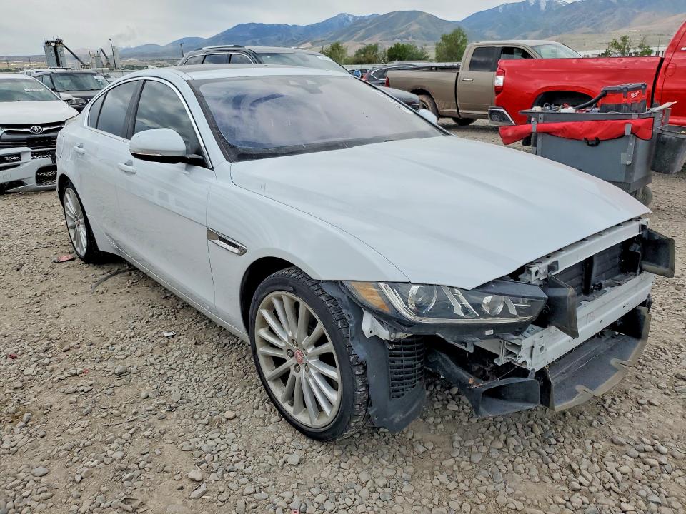 Продажа на аукционе авто 2017 Jaguar Xe, vin: SAJAN4BV8HA946649, номер лота: 54182526